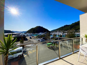 Гостиница The Moorings Luxury Waterfront Picton  Пиктон